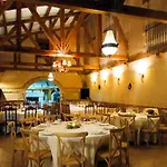Tatil Evi La Cerca Entre Hoces-10-20pax-amplios Espacios Comunes Sebúlcor