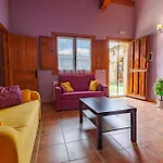 Tatil Evi La Cerca Entre Hoces-10-20pax-amplios Espacios Comunes