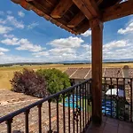 Tatil Evi La Cerca Entre Hoces-10-20pax-amplios Espacios Comunes