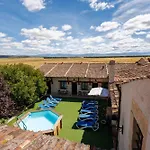 Tatil Evi La Cerca Entre Hoces-10-20pax-amplios Espacios Comunes *