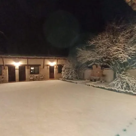 Сasa de vacaciones La Cerca Entre Hoces-10-20pax-amplios Espacios Comunes Sebúlcor