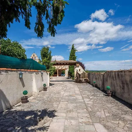 La Cerca Entre Hoces-10-20pax-amplios Espacios Comunes Sebúlcor