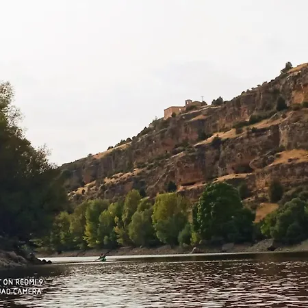 Сasa de vacaciones La Cerca Entre Hoces-10-20pax-amplios Espacios Comunes Sebúlcor